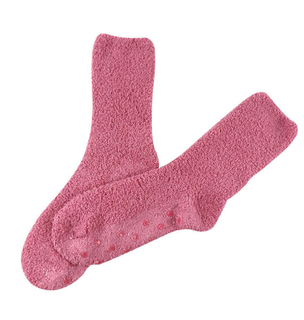 China Custom Non Slip Women Fuzzy Cozy Winter Socks Factory